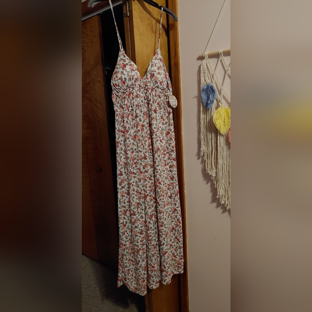 SOLD OUT Juniors Sleeveless Floral Print Dress - Picture 5 of 9